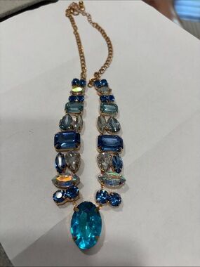 Elegant Blue Crystal Statement Necklace